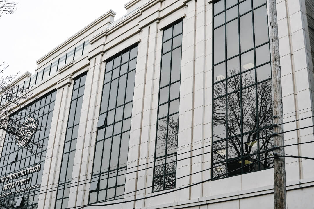 machzikei hadas simpas live better 4