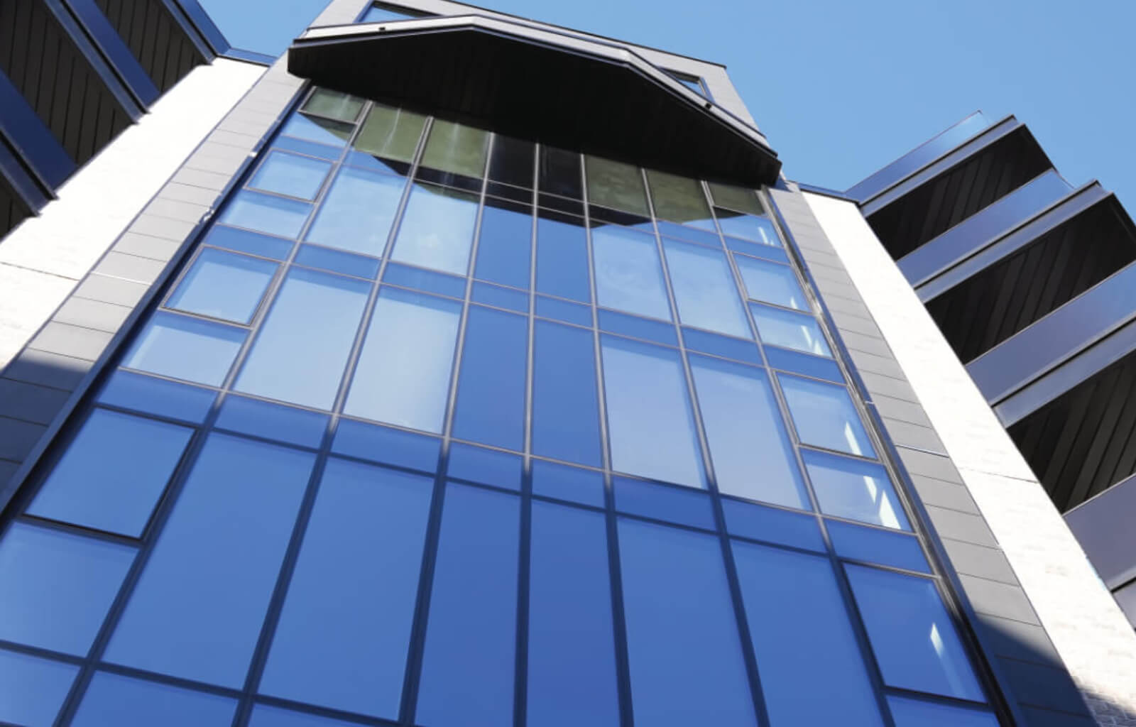 aluminum facades are taking over in 2025 simpas live better post image 2