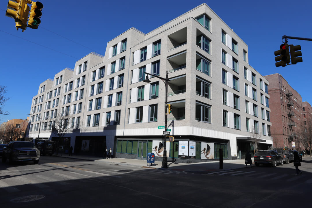 31 90 astoria simpas live better 3