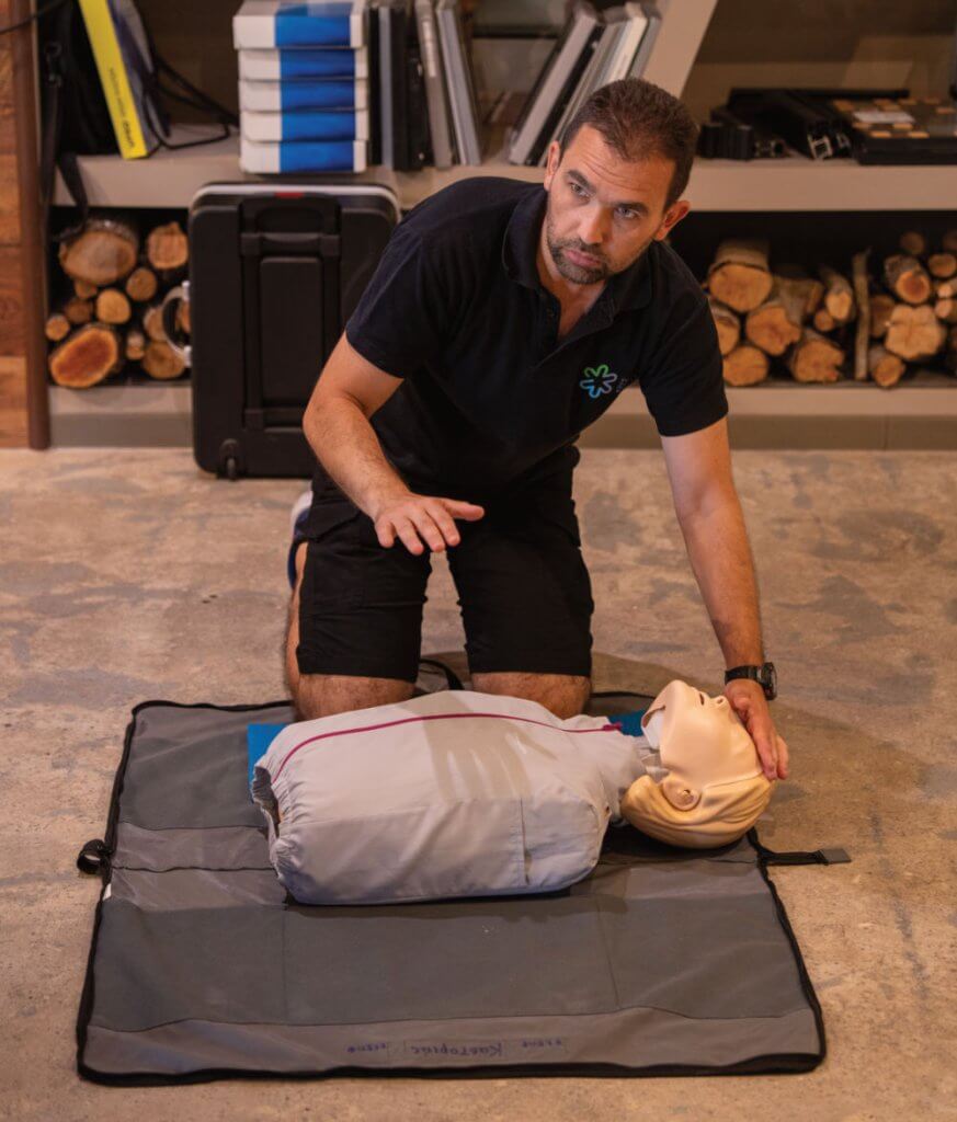 certified basic life support training simpas live better (1)